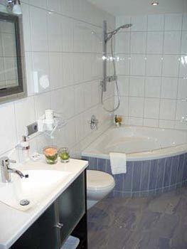 Hotel Am Brenner Таубербишофсхайм Екстериор снимка